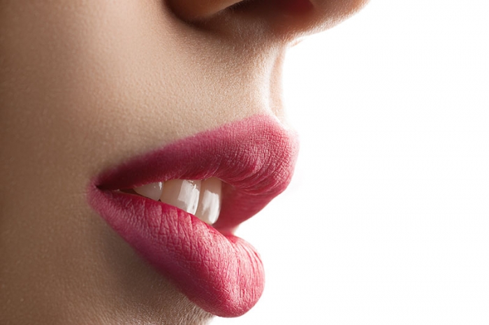 Lèvres pulpeuses par injections d’acide hyaluronique
